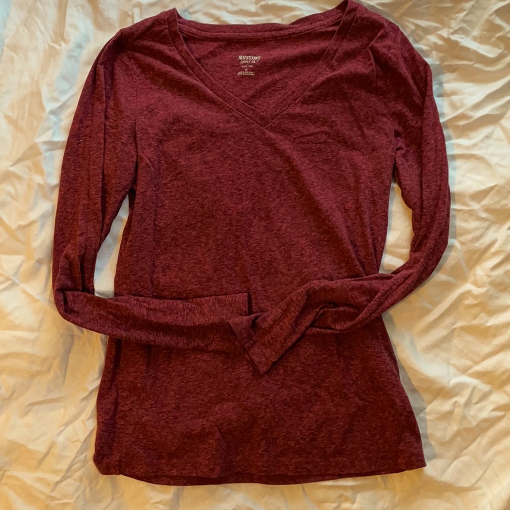 Mossimo Supply CO. V-neck Size:M